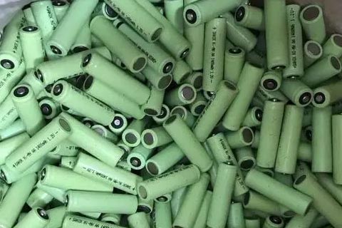 渠拱乡高价旧电池回收-专业高价回收铁锂电池